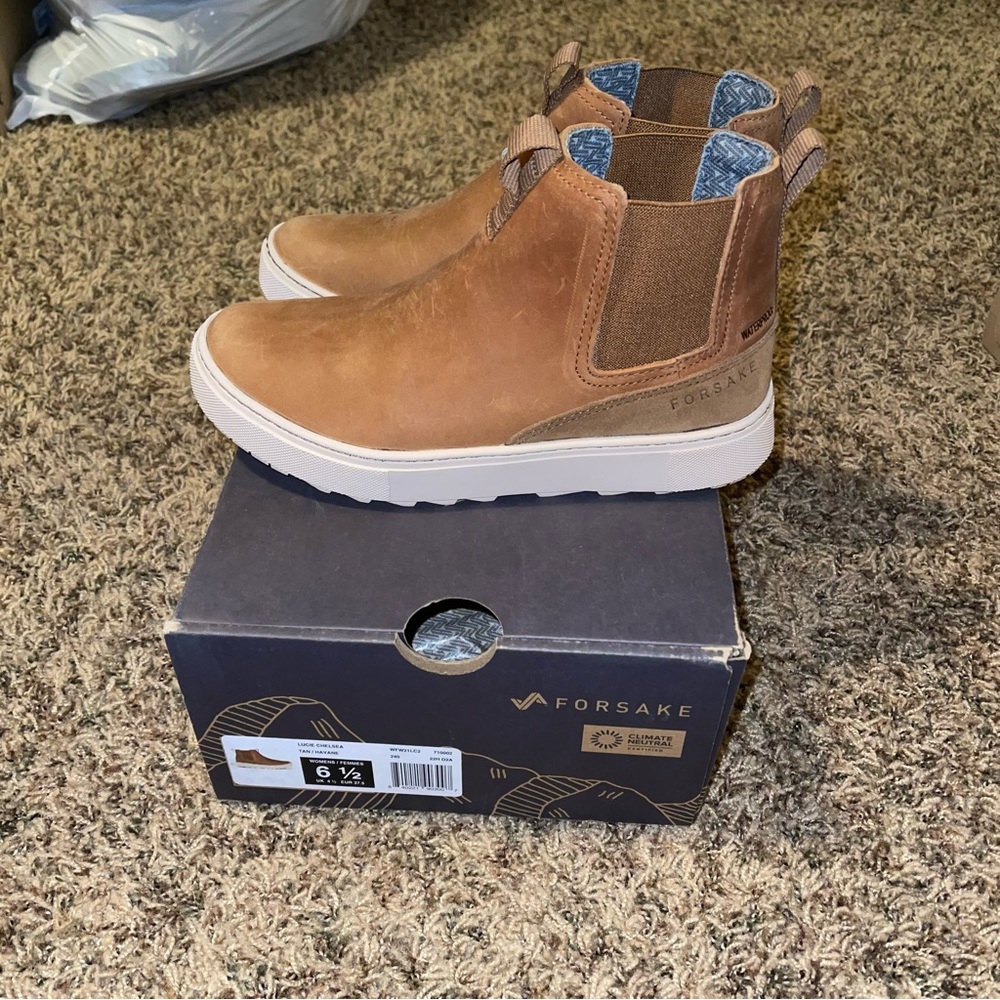Forsake Lucie Chelsea Womens 6.5 Slip On Boots Tan Leather Waterproof $135